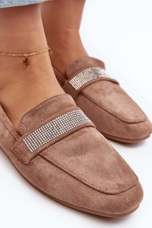Mokassins mit funkelnden Ösen in der braunen Farbe Ralrika Mokassins mit funkelnden Ösen in der braunen Farbe Ralrika