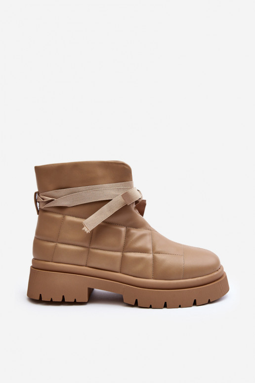 Stiefel mit Steppmuster in der Farbe Khaki von Bizzanti Stiefel mit Steppmuster in der Farbe Khaki von Bizzanti