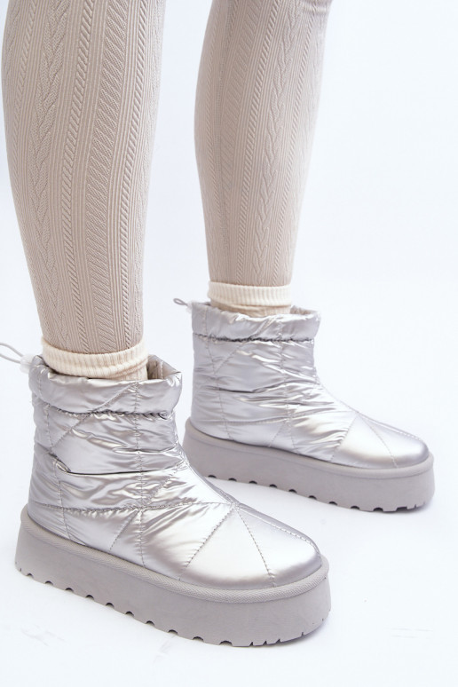Schneestiefel mit Plateau in silberner Farbe Fionia Schneestiefel mit Plateau in silberner Farbe Fionia