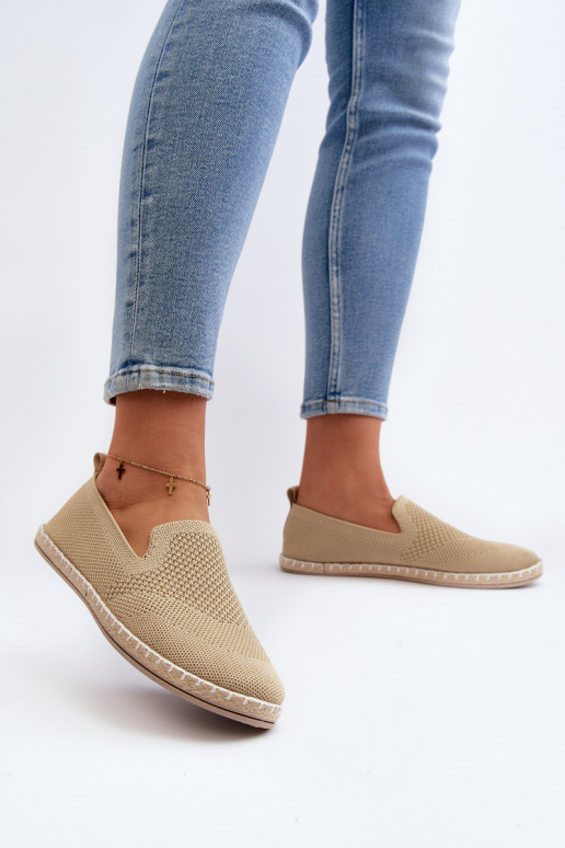 Espadrilles des widerstandsfähigen Modells in der beige Farbe Harmonie Espadrilles des widerstandsfähigen Modells in der beige Farbe Harmonie