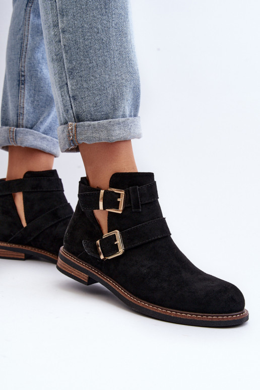 Stiefel mit weitem Absatz und Streifen in Schwarz von Melviana Stiefel mit weitem Absatz und Streifen in Schwarz von Melviana