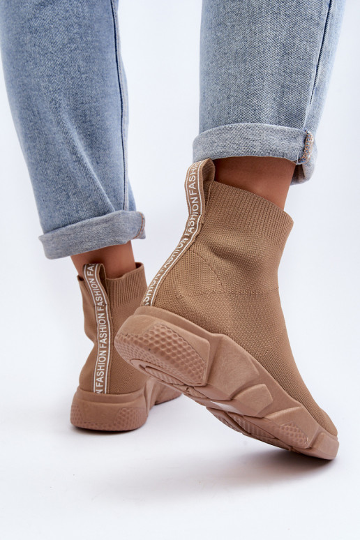 Sportschuhe mit sockenartiger Sohle in der Farbe Beige Zirila Sportschuhe mit sockenartiger Sohle in der Farbe Beige Zirila