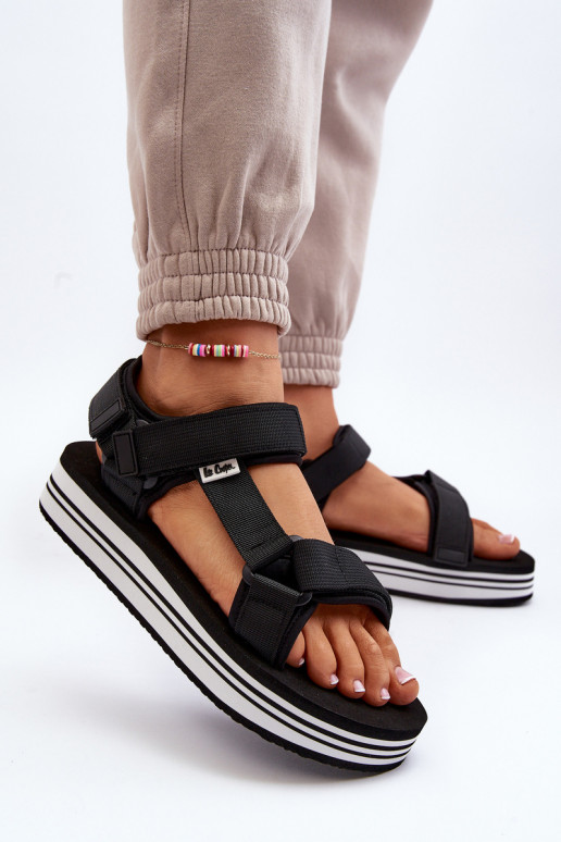 Damensandalen mit Plateau Lee Cooper LCW-24-05-2753 schwarze Farbe Damensandalen mit Plateau Lee Cooper LCW-24-05-2753 schwarze Farbe