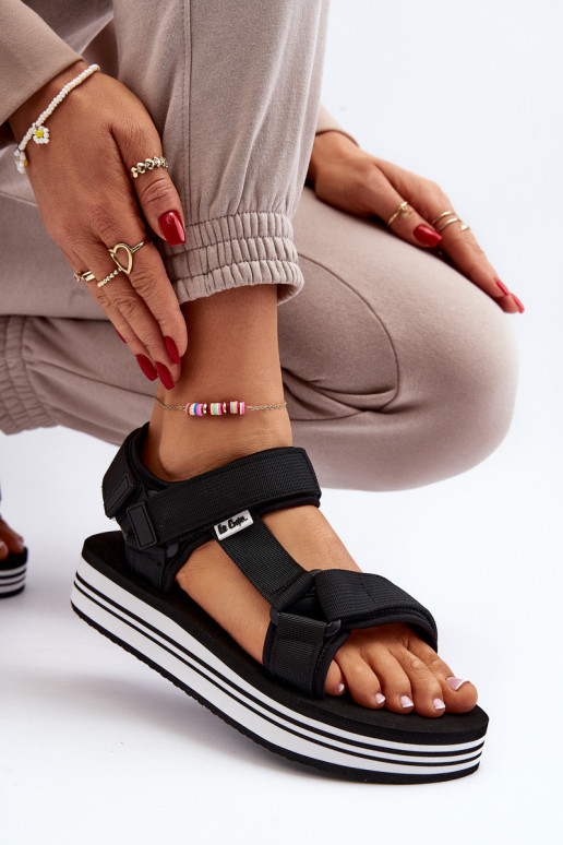 Damensandalen mit Plateau Lee Cooper LCW-24-05-2753 schwarze Farbe Damensandalen mit Plateau Lee Cooper LCW-24-05-2753 schwarze Farbe