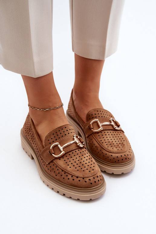 Durchbrochene Damenmokassins mit Ornamenten in braunem Talesse Durchbrochene Damenmokassins mit Ornamenten in braunem Talesse