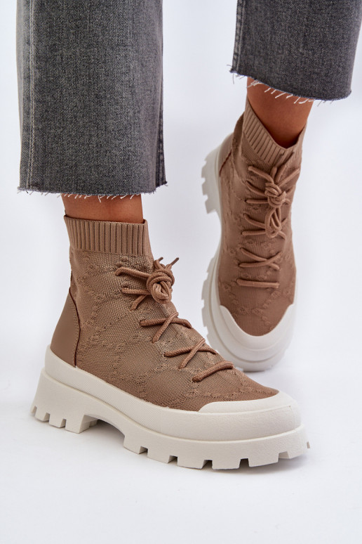 mit sockenartiger Innensohle mit sockenartiger Innensohle