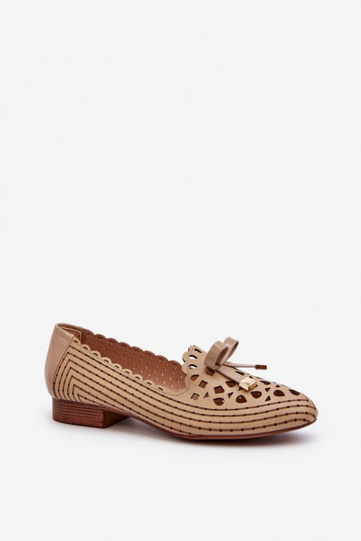 Durchbrochene Ballerinas mit Bändern beige Instabil