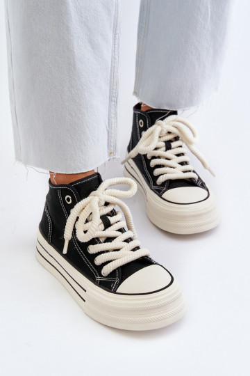 Freizeitschuhe mit Plateau in der Farbe Schwarz von Aineri