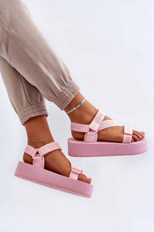 Damensandalen mit Plateau Big Star NN274A529 rosa Farbe