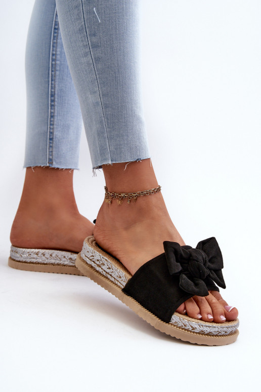 Aflia Plateau-Slipper mit Bändern in Schwarz Aflia Plateau-Slipper mit Bändern in Schwarz