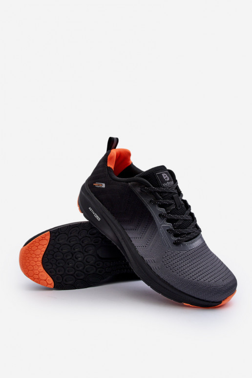 Klassisches Modell Sportschuhe in der grauen Farbe McBraun Klassisches Modell Sportschuhe in der grauen Farbe McBraun