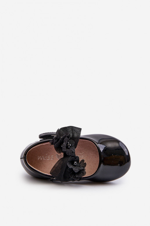 mit Lackeffekt-Ballerinas Kinder mit Klebeverschlüssen mit Bändern in Schwarz von Olessa