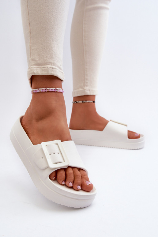 Leichte Flip-Flops mit Schnallenplattform Big Star NN274A661 in weißer Farbe