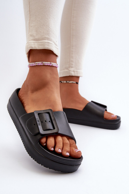 Leichte Flip-Flops mit Schnallenplattform Big Star NN274A662 schwarz