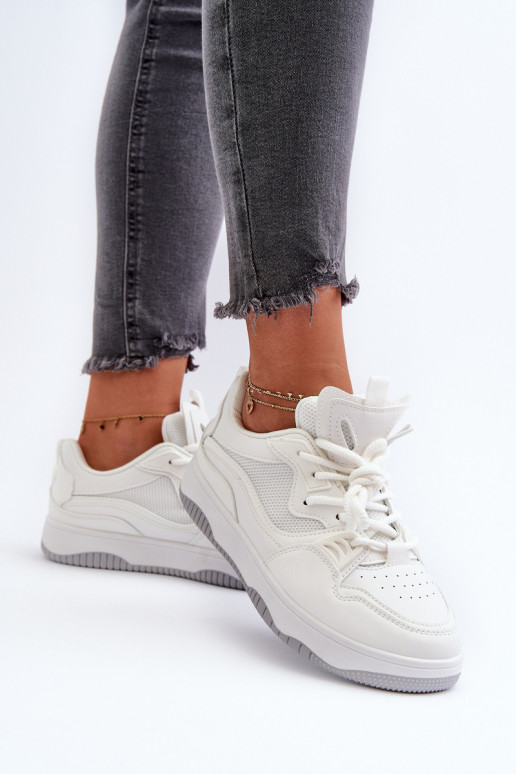 Sneakers-Modellschuhe mit Plateau in der weißen Farbe Etnaria Sneakers-Modellschuhe mit Plateau in der weißen Farbe Etnaria