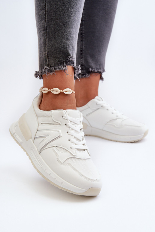 Sneakers-Modellschuhe aus Öko-Leder in der Farbe Weiß von Vinelli