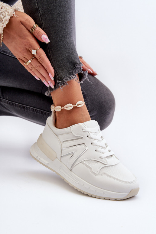 Sneakers-Modellschuhe aus Öko-Leder in der Farbe Weiß von Vinelli