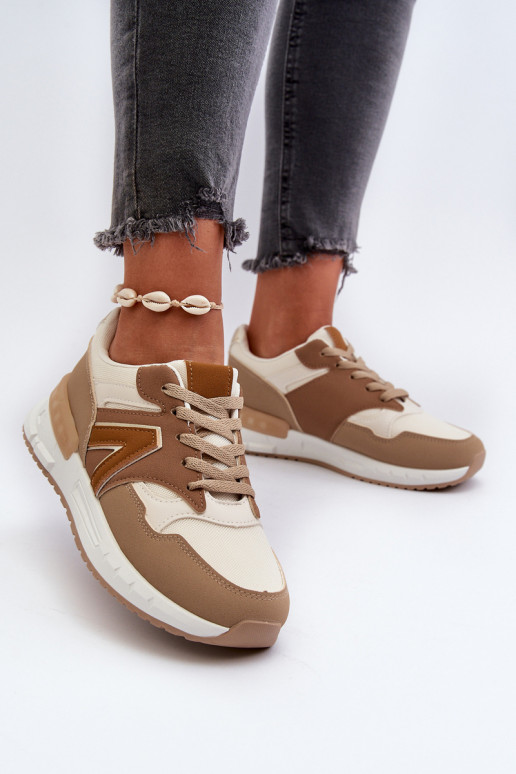 Sneakers-Modellschuhe aus braunem Öko-Leder von Vinelli