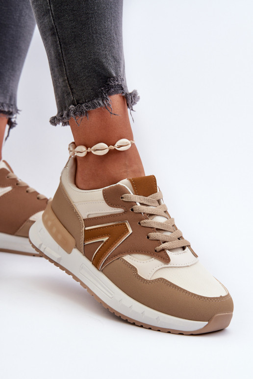 Sneakers-Modellschuhe aus braunem Öko-Leder von Vinelli