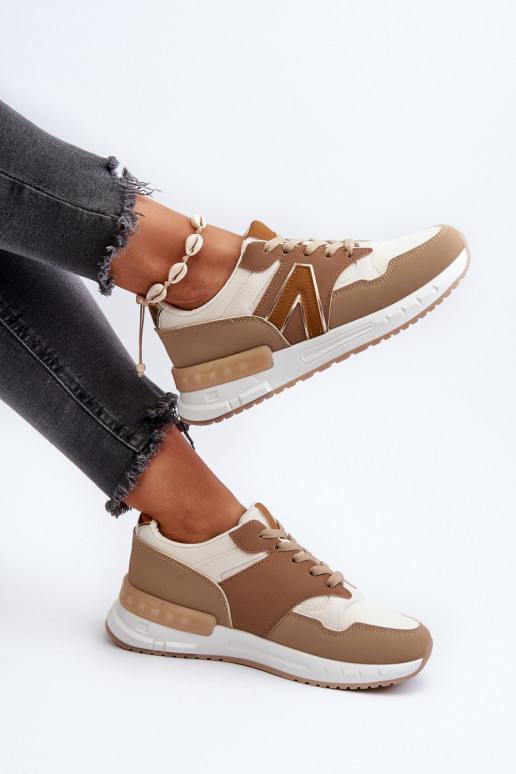 Sneakers-Modellschuhe aus braunem Öko-Leder von Vinelli
