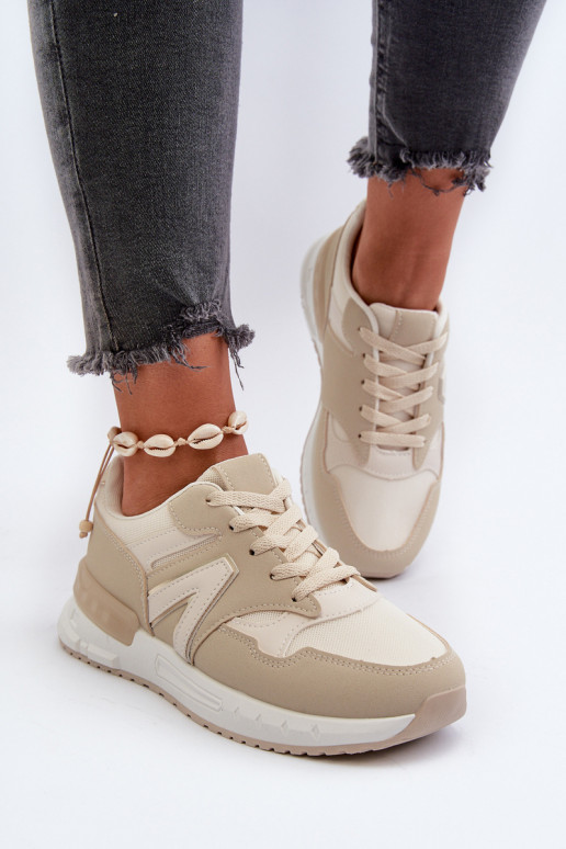 Sneakers-Modellschuhe aus beigem Öko-Leder von Vinelli