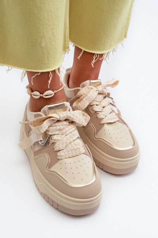 Sneakers-Modellschuhe mit Plateau aus beigem Öko-Leder von Moun