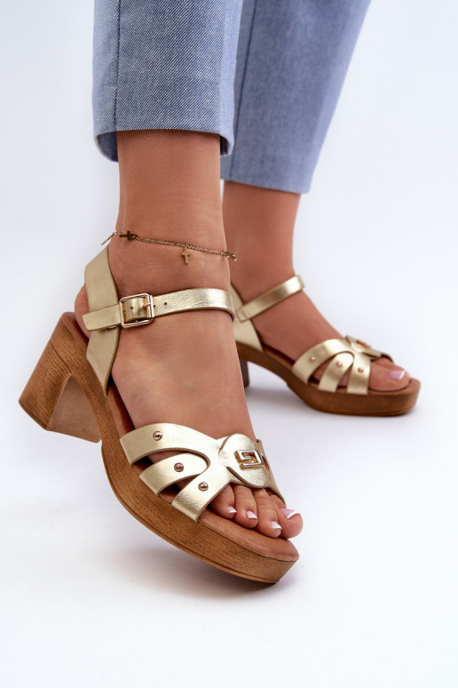 Damensandalen mit Absatz aus Öko-Leder in der goldenen Farbe Assames