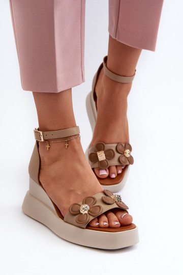 Damensandalen mit Plateau I Koturnie mit Blumen beige Foviana