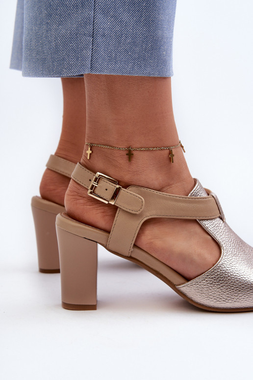 Damen-Sandalen mit hohen Absätzen aus Öko-Leder in der Farbe Gold Queenmarie Damen-Sandalen mit hohen Absätzen aus Öko-Leder in der Farbe Gold Queenmarie