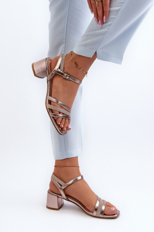 Damensandalen mit niedrigem Absatz aus Öko-Leder Sergio Leone SK046 in Roségold Damensandalen mit niedrigem Absatz aus Öko-Leder Sergio Leone SK046 in Roségold