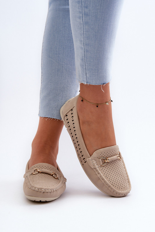 Durchbrochene Damenmokassins mit Verzierungen in Beige von Kaydance