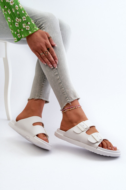 Leichte Hausschuhe mit Schnallen Big Star NN274A751 weiße Farbe Leichte Hausschuhe mit Schnallen Big Star NN274A751 weiße Farbe