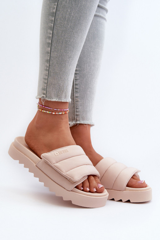 Hausschuhe mit Plateau Big Star NN274773 beige Hausschuhe mit Plateau Big Star NN274773 beige