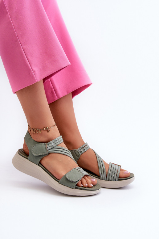Bequeme Sandalen mit Klebeverschlüssen in der Farbe Grün von Eladora