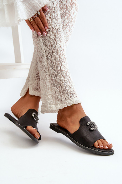 Damen-Hausschuhe im eleganten Stil mit Glanz und Ornamenten S.Barski KV27-050 in der Farbe Schwarz Damen-Hausschuhe im eleganten Stil mit Glanz und Ornamenten S.Barski KV27-050 in der Farbe Schwarz