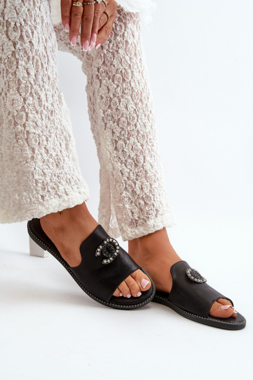 Damen-Hausschuhe im eleganten Stil mit Glanz und Ornamenten S.Barski KV27-050 in der Farbe Schwarz Damen-Hausschuhe im eleganten Stil mit Glanz und Ornamenten S.Barski KV27-050 in der Farbe Schwarz