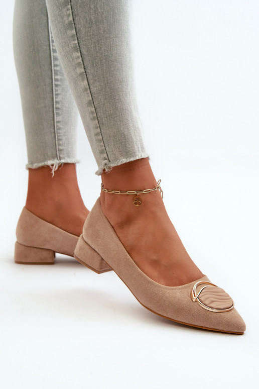 Schuhe mit niedrigem Absatz Z aus Öko-Wildleder S.Barski KV27-037 in der Farbe Beige Schuhe mit niedrigem Absatz Z aus Öko-Wildleder S.Barski KV27-037 in der Farbe Beige