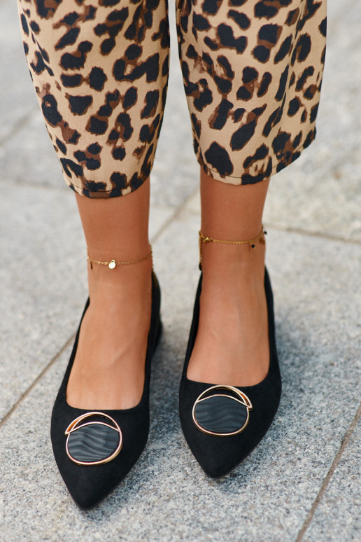 Schuhe mit niedrigem Absatz Z aus Öko-Wildleder S.Barski KV27-037 in der Farbe Schwarz Schuhe mit niedrigem Absatz Z aus Öko-Wildleder S.Barski KV27-037 in der Farbe Schwarz