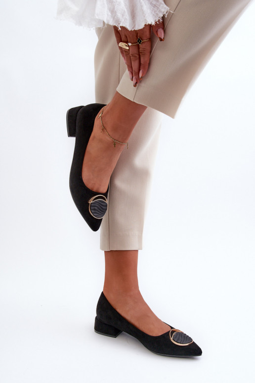 Schuhe mit niedrigem Absatz Z aus Öko-Wildleder S.Barski KV27-037 in der Farbe Schwarz Schuhe mit niedrigem Absatz Z aus Öko-Wildleder S.Barski KV27-037 in der Farbe Schwarz