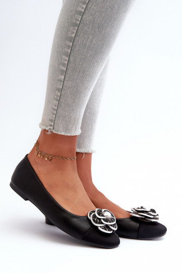 Ballerinas Damen aus Öko-Leder mit verziertem Detalem in der Farbe Schwarz von Divinella 2