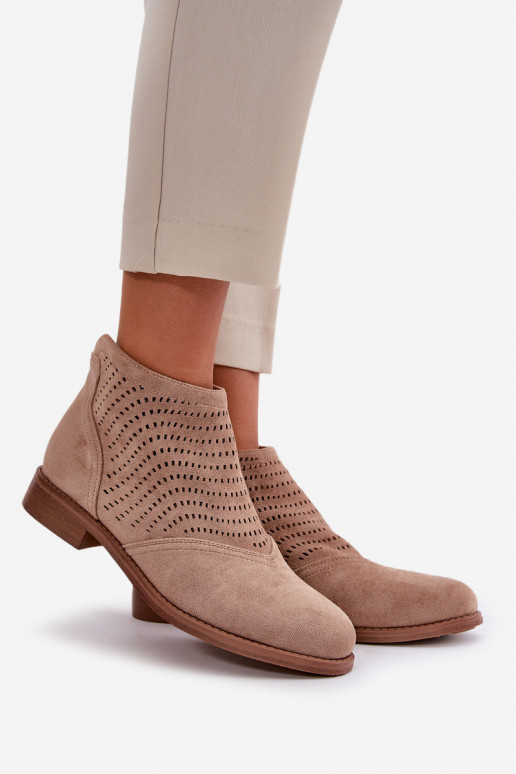 Damenstiefel mit weitem Absatz und durchbrochenen Elementen in Beige S.Barski HY42-076 Damenstiefel mit weitem Absatz und durchbrochenen Elementen in Beige S.Barski HY42-076