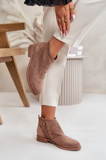 Damenstiefel mit breitem Absatz und durchbrochenen Elementen in brauner Farbe S.Barski HY42-076 2