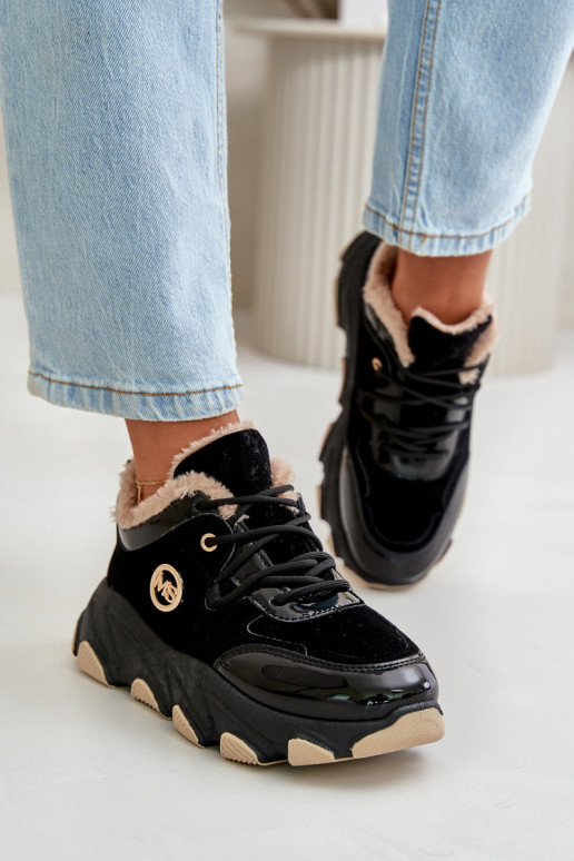 Damen-Sportschuhe mit Schnürsenkeln und Plateau in Schwarz von Biaola Damen-Sportschuhe mit Schnürsenkeln und Plateau in Schwarz von Biaola