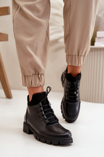 Damenschuhe mit niedrigem Absatz aus Öko-Leder in der Farbe Schwarz von Erisabelle 2