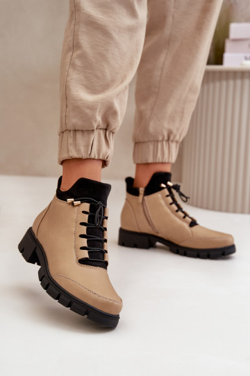 Damenschuhe mit niedrigem Absatz aus beigem Öko-Leder von Erisabelle