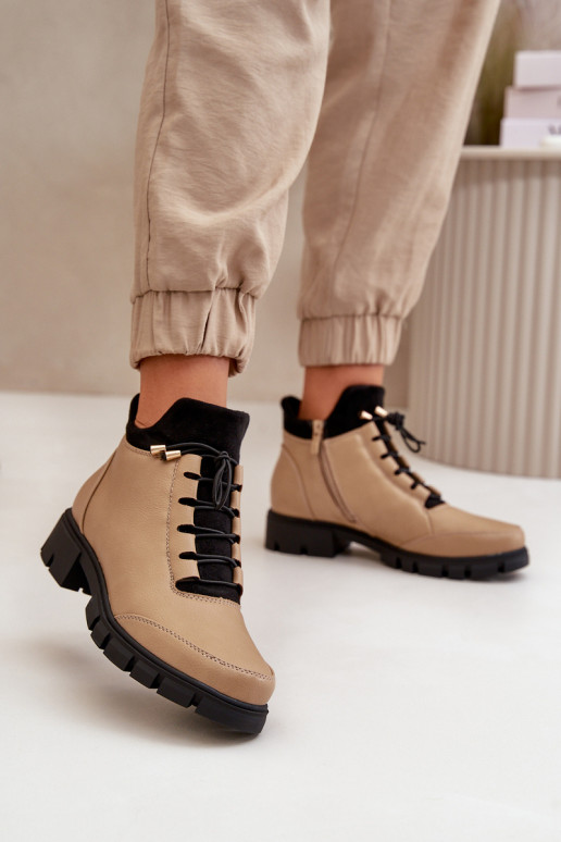 Damenschuhe mit niedrigem Absatz aus beigem Öko-Leder von Erisabelle Damenschuhe mit niedrigem Absatz aus beigem Öko-Leder von Erisabelle