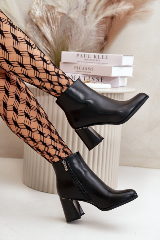 Glatte Damenstiefel Z aus warmem Öko-Wildleder in der schwarzen Farbe Milisea