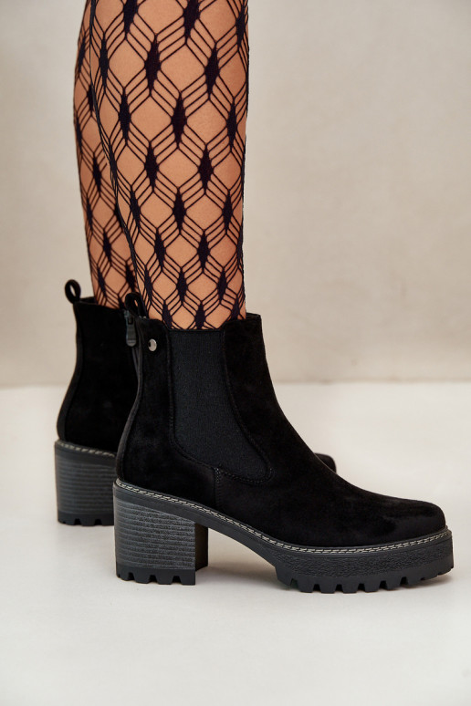 Gewärmte Damenstiefel mit Absätzen aus Öko-Wildleder in der Farbe Schwarz Irissinae