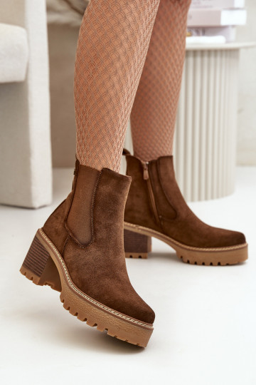 Gewärmte Damenstiefel mit Absätzen aus Öko-Wildleder in der braunen Farbe Irissinae