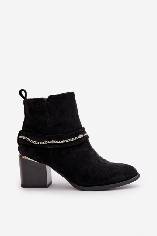 Gewärmte Damen-Stiefeletten mit Ketten aus Öko-Wildleder in der Farbe Schwarz Hanalen Gewärmte Damen-Stiefeletten mit Ketten aus Öko-Wildleder in der Farbe Schwarz Hanalen
